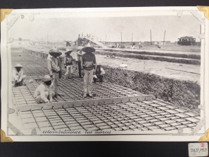 Image 9. Archivo General de la Nación, Fototeca, Álbum de obras de ampliación de la penitenciaria del Distrito Federal, OAP 12 (Ca. 1910): “Alambrándose la barras” (Fencing the bars with wire).